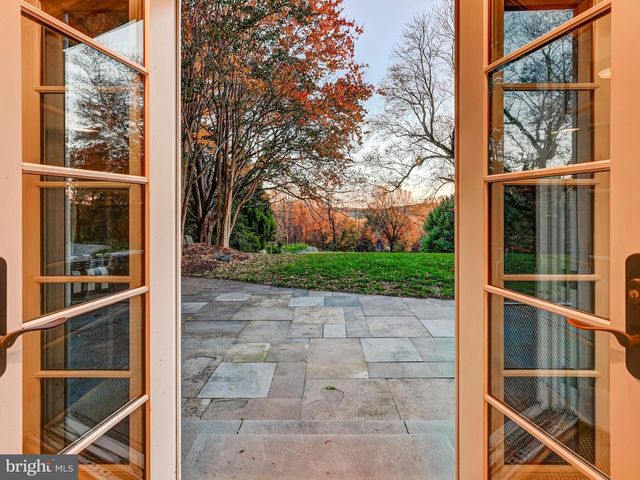 11129 FALLS RD, Lutherville Timonium, MD 21093