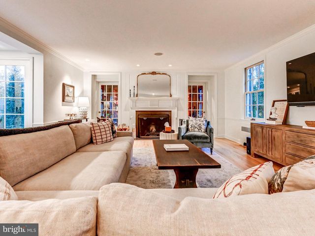 11129 FALLS RD, Lutherville Timonium, MD 21093