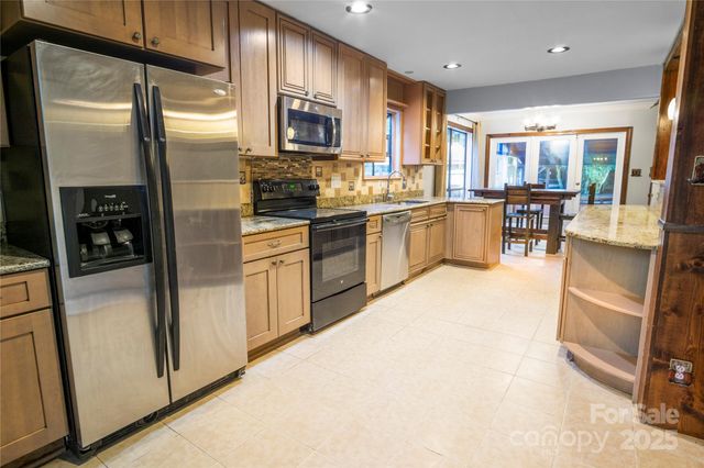 6545 Woodthrush Drive, Charlotte, NC 28227