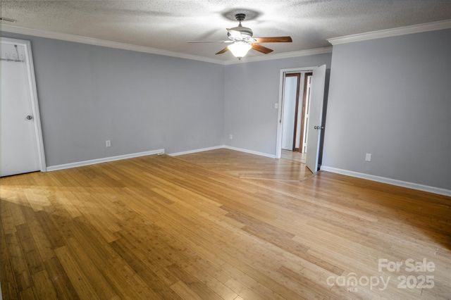 6545 Woodthrush Drive, Charlotte, NC 28227