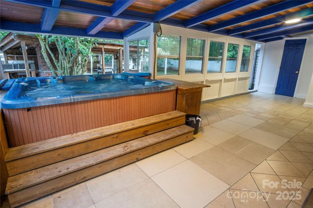 6545 Woodthrush Drive, Charlotte, NC 28227