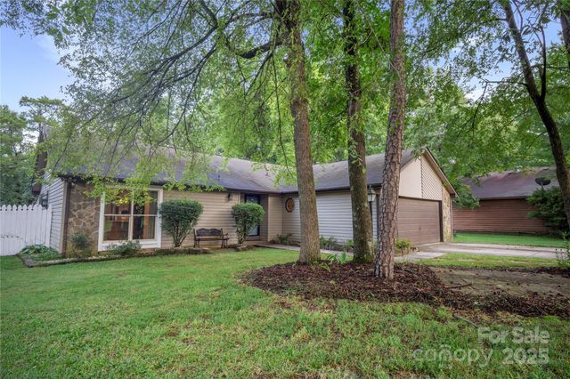 6545 Woodthrush Drive, Charlotte, NC 28227