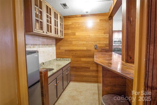 6545 Woodthrush Drive, Charlotte, NC 28227