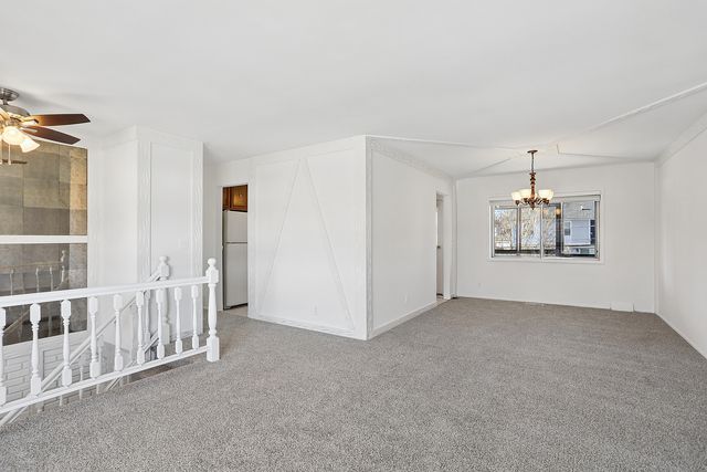 700 Hayward Avenue, Streamwood, IL 60107