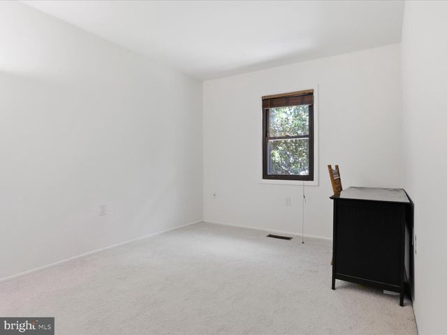 5554 PEPPERCORN DR, Burke, VA 22015