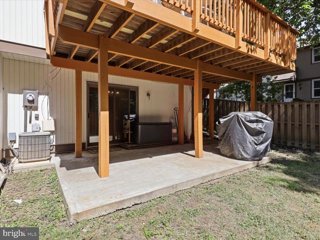 5554 PEPPERCORN DR, Burke, VA 22015