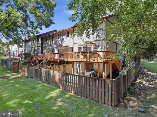 5554 PEPPERCORN DR, Burke, VA 22015