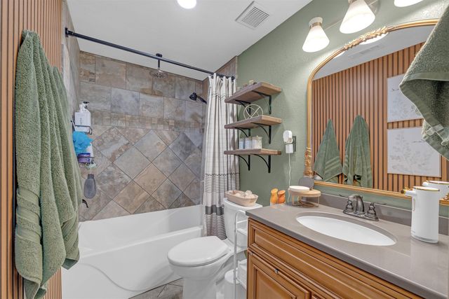 400 N Baehr St, Wichita, KS 67212