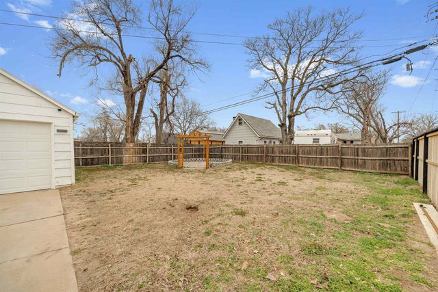 400 N Baehr St, Wichita, KS 67212