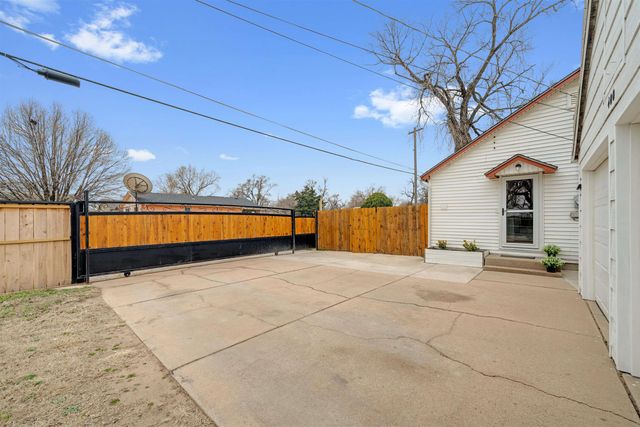 400 N Baehr St, Wichita, KS 67212