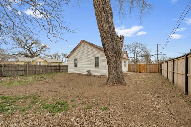 400 N Baehr St, Wichita, KS 67212