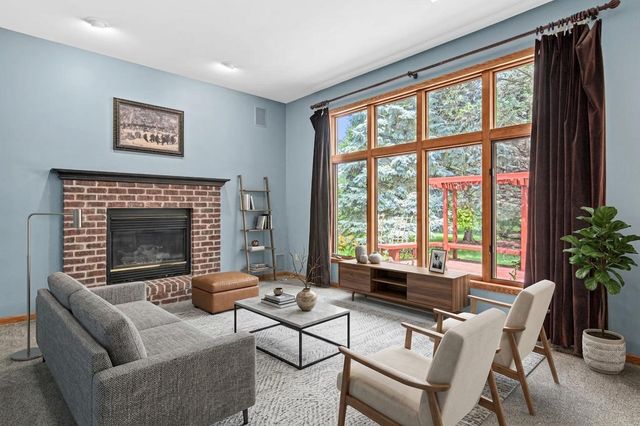 8441 W Lake Drive, Chanhassen, MN 55317
