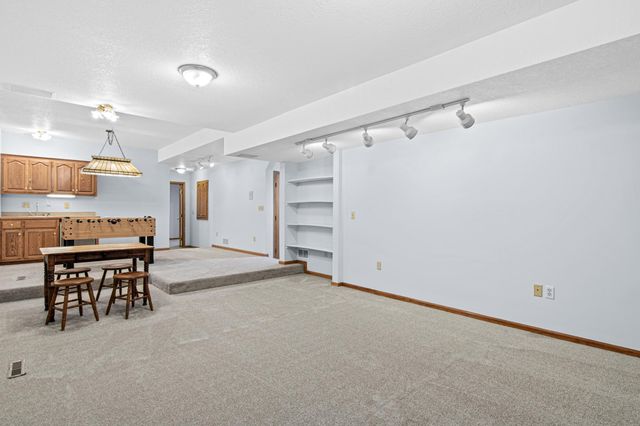 8441 W Lake Drive, Chanhassen, MN 55317