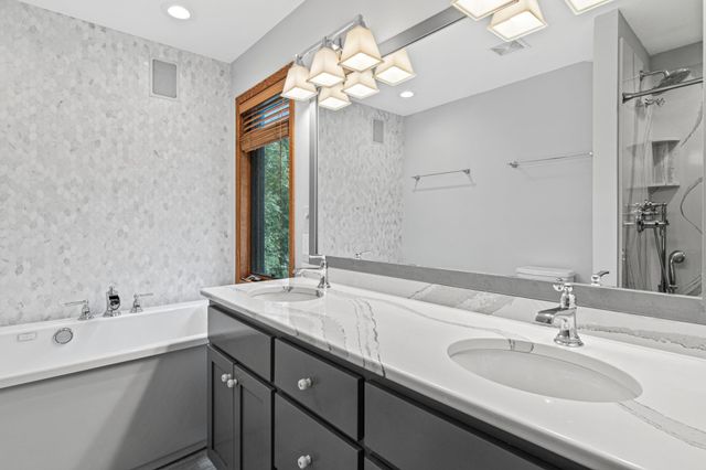 8441 W Lake Drive, Chanhassen, MN 55317