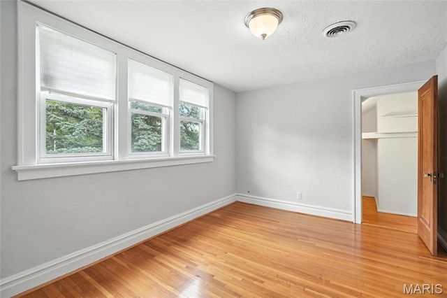 3670 Loughborough Avenue, St Louis, MO 63116