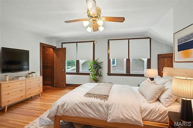 3670 Loughborough Avenue, St Louis, MO 63116