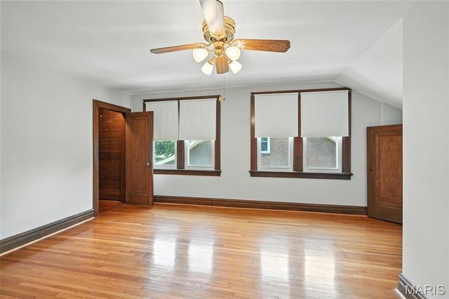 3670 Loughborough Avenue, St Louis, MO 63116