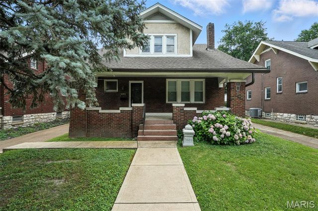 3670 Loughborough Avenue, St Louis, MO 63116