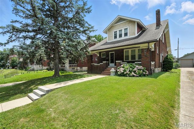3670 Loughborough Avenue, St Louis, MO 63116
