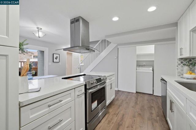 1988 Pomar Way, Walnut Creek, CA 94598