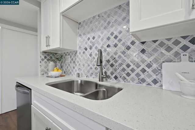 1988 Pomar Way, Walnut Creek, CA 94598