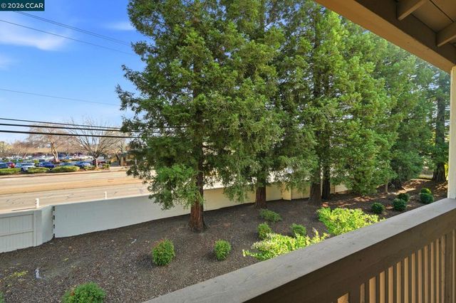 1988 Pomar Way, Walnut Creek, CA 94598