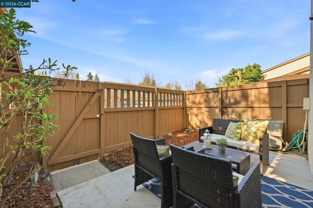 1988 Pomar Way, Walnut Creek, CA 94598