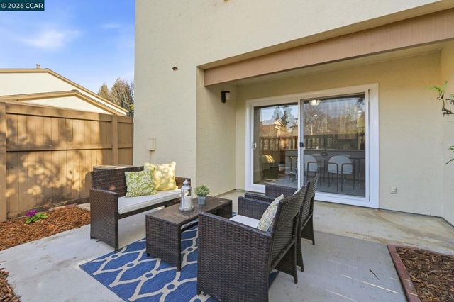 1988 Pomar Way, Walnut Creek, CA 94598