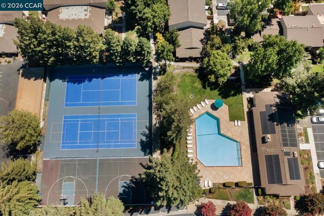 1988 Pomar Way, Walnut Creek, CA 94598