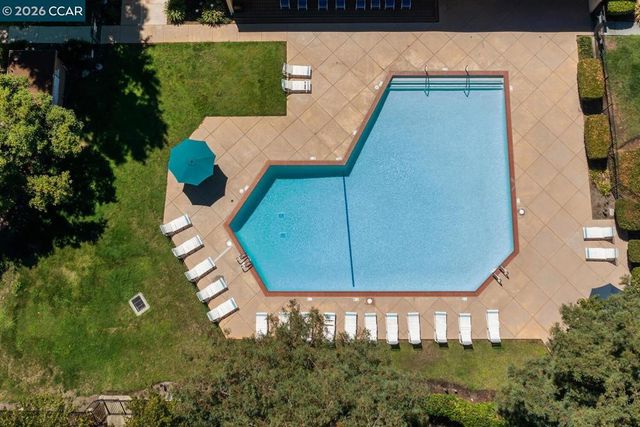 1988 Pomar Way, Walnut Creek, CA 94598