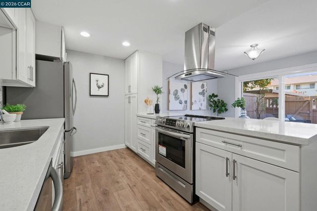 1988 Pomar Way, Walnut Creek, CA 94598