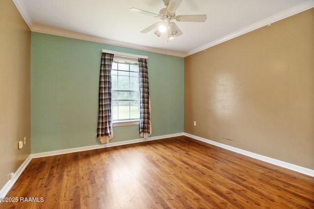 1034 Hollow Oaks Road, Breaux Bridge, LA 70517