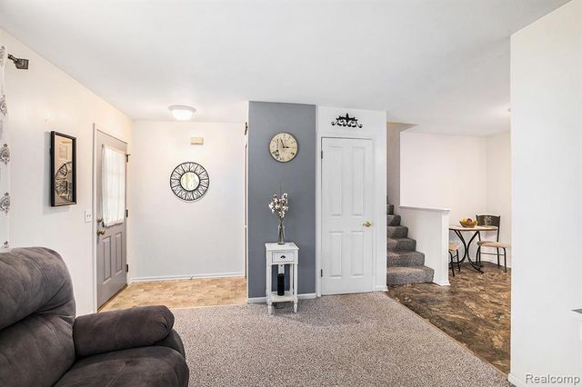 8450 Pineview Lake Drive, Linden, MI 48451