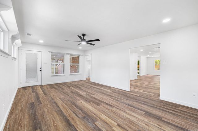 1008 N Jp Wright Loop Road, Jacksonville, AR 72076