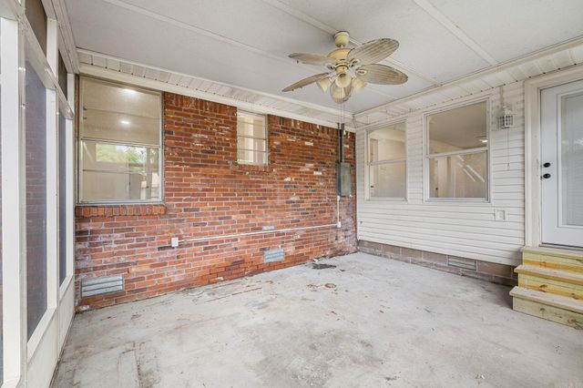 1008 N Jp Wright Loop Road, Jacksonville, AR 72076