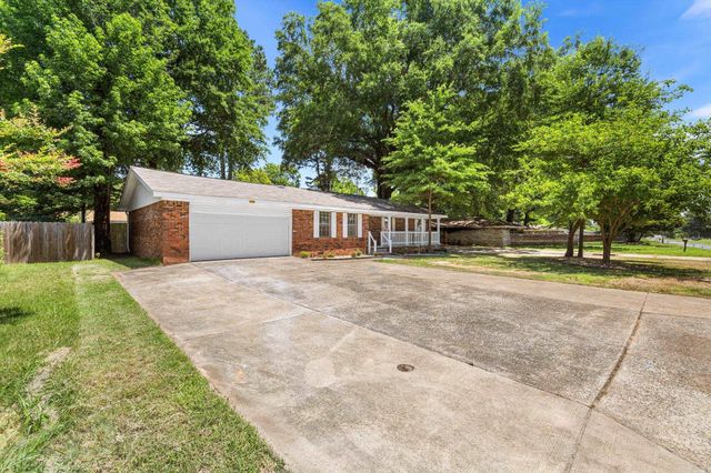 1008 N Jp Wright Loop Road, Jacksonville, AR 72076