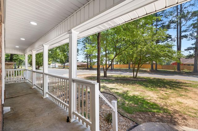1008 N Jp Wright Loop Road, Jacksonville, AR 72076