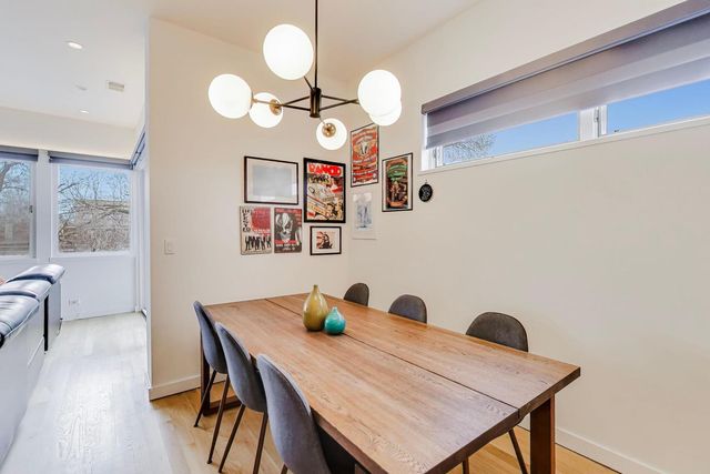 4410 N Troy Street 301, Chicago, IL 60625