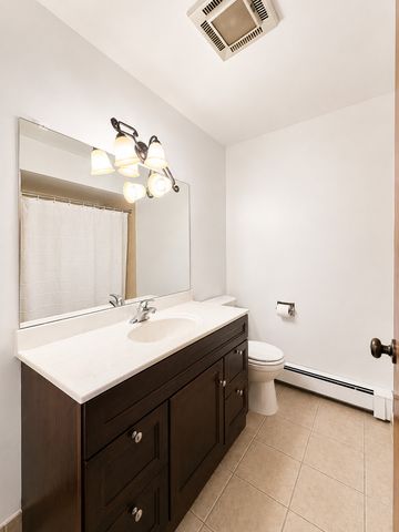 5733 W 103rd Street 2W, Oak Lawn, IL 60453