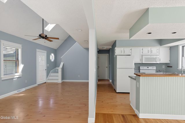 205 Schoolhouse Road, Guilderland, NY 12203