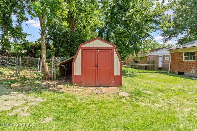 9715 Titan Dr, Louisville, KY 40229