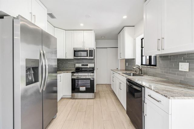 101 NE 57th Court, Fort Lauderdale, FL 33334