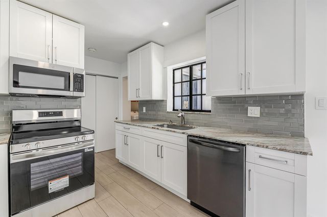 101 NE 57th Court, Fort Lauderdale, FL 33334