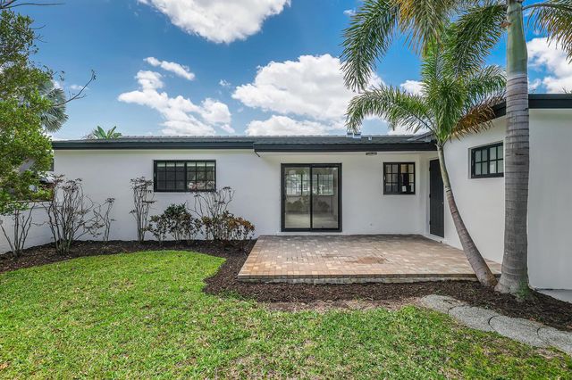 101 NE 57th Court, Fort Lauderdale, FL 33334