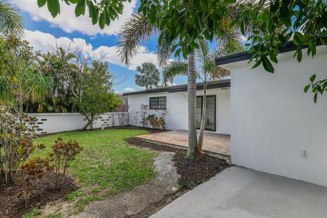 101 NE 57th Court, Fort Lauderdale, FL 33334