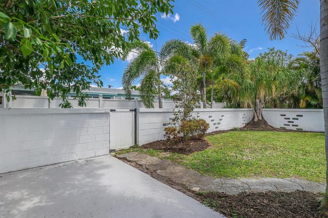 101 NE 57th Court, Fort Lauderdale, FL 33334