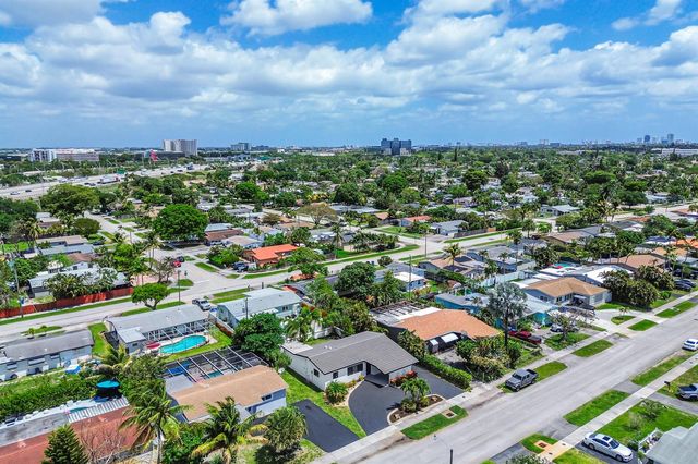 101 NE 57th Court, Fort Lauderdale, FL 33334