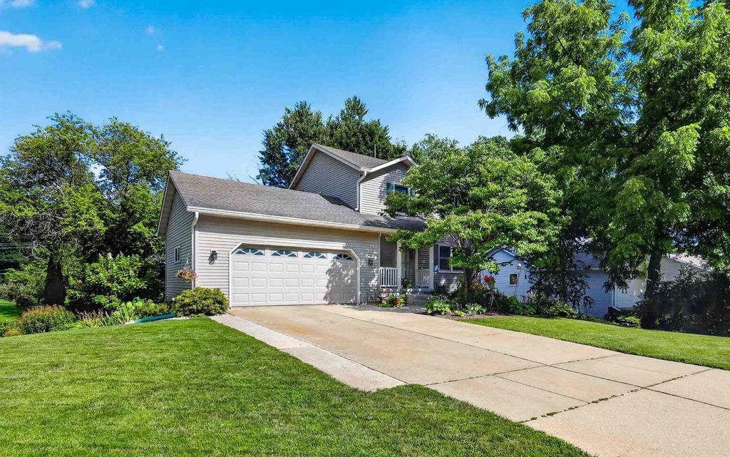 3012 Arapaho Drive, Fitchburg, WI 53719