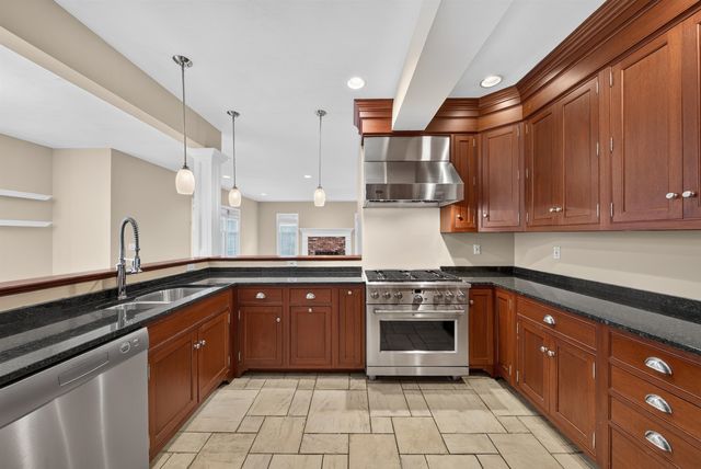 142 Holman Street, Shrewsbury, MA 01545