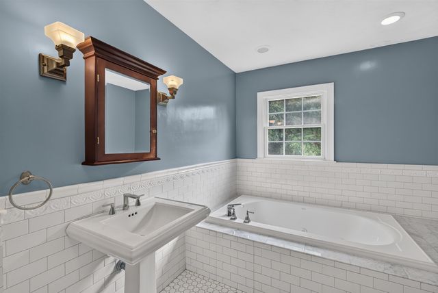 142 Holman Street, Shrewsbury, MA 01545